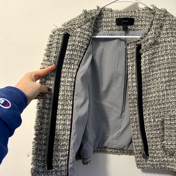 J. Crew Gray Cream Tweed Cropped Jacket Blazer w/ Pockets Fringe Trim - Picture 4 of 10